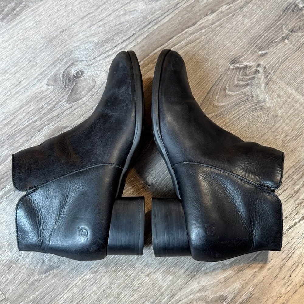 Born Kerri Black Leather Ankle Boots Round Toe Block Heel Side Zip D71003 Womens